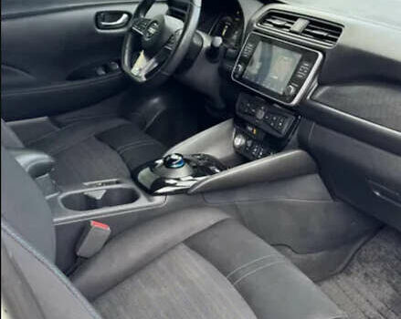 Белый Ниссан Лиф, объемом двигателя 0 л и пробегом 75 тыс. км за 15700 $, фото 14 на Automoto.ua