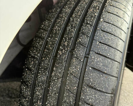 Белый Ниссан Лиф, объемом двигателя 0 л и пробегом 149 тыс. км за 15500 $, фото 12 на Automoto.ua