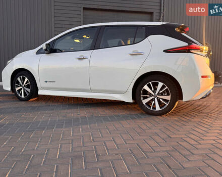 Белый Ниссан Лиф, объемом двигателя 0 л и пробегом 69 тыс. км за 13900 $, фото 8 на Automoto.ua