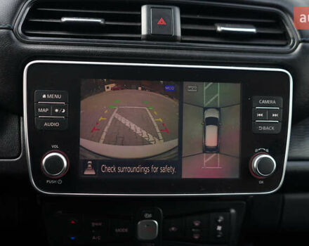 Белый Ниссан Лиф, объемом двигателя 0 л и пробегом 106 тыс. км за 16500 $, фото 24 на Automoto.ua