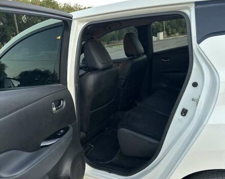 Білий Ніссан Ліф, об'ємом двигуна 0 л та пробігом 83 тис. км за 14000 $, фото 4 на Automoto.ua