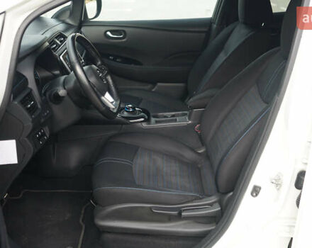 Белый Ниссан Лиф, объемом двигателя 0 л и пробегом 106 тыс. км за 16500 $, фото 29 на Automoto.ua