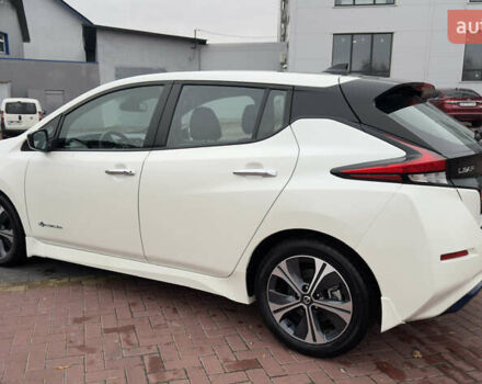 Белый Ниссан Лиф, объемом двигателя 0 л и пробегом 30 тыс. км за 15300 $, фото 8 на Automoto.ua