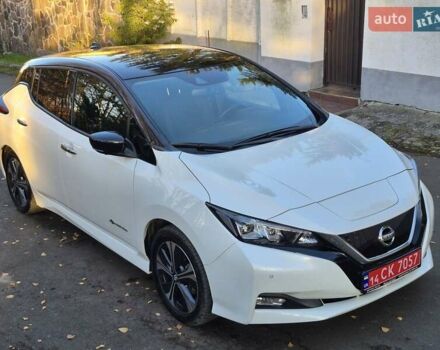 Белый Ниссан Лиф, объемом двигателя 0 л и пробегом 161 тыс. км за 13290 $, фото 4 на Automoto.ua