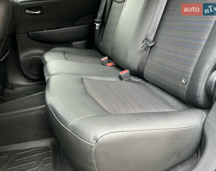 Белый Ниссан Лиф, объемом двигателя 0 л и пробегом 133 тыс. км за 12250 $, фото 16 на Automoto.ua