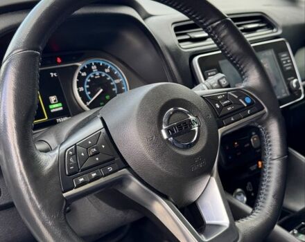 Білий Ніссан Ліф, об'ємом двигуна 0 л та пробігом 75 тис. км за 15700 $, фото 19 на Automoto.ua