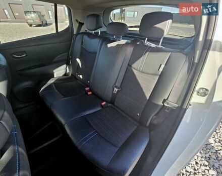 Білий Ніссан Ліф, об'ємом двигуна 0 л та пробігом 71 тис. км за 13700 $, фото 17 на Automoto.ua