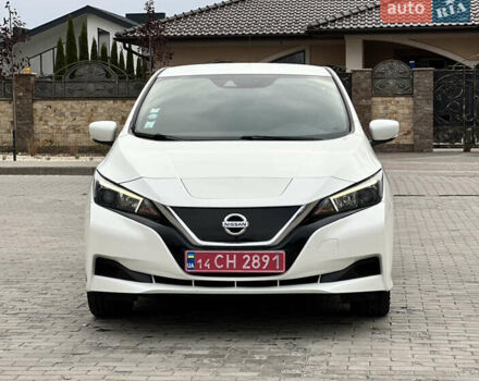 Белый Ниссан Лиф, объемом двигателя 0 л и пробегом 35 тыс. км за 12700 $, фото 2 на Automoto.ua