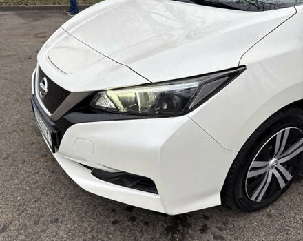 Белый Ниссан Лиф, объемом двигателя 0 л и пробегом 58 тыс. км за 13500 $, фото 19 на Automoto.ua