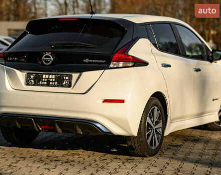 Белый Ниссан Лиф, объемом двигателя 0 л и пробегом 49 тыс. км за 13750 $, фото 11 на Automoto.ua