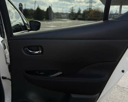 Белый Ниссан Лиф, объемом двигателя 0 л и пробегом 149 тыс. км за 15500 $, фото 13 на Automoto.ua