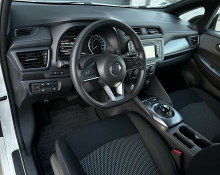 Белый Ниссан Лиф, объемом двигателя 0 л и пробегом 35 тыс. км за 13450 $, фото 18 на Automoto.ua