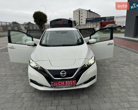 Белый Ниссан Лиф, объемом двигателя 0 л и пробегом 52 тыс. км за 13900 $, фото 17 на Automoto.ua