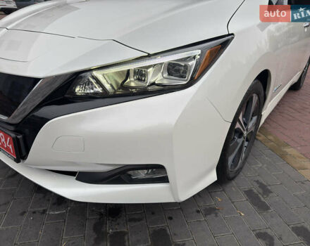 Белый Ниссан Лиф, объемом двигателя 0 л и пробегом 30 тыс. км за 15300 $, фото 10 на Automoto.ua