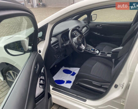 Белый Ниссан Лиф, объемом двигателя 0 л и пробегом 84 тыс. км за 12300 $, фото 17 на Automoto.ua