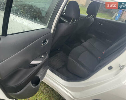 Белый Ниссан Лиф, объемом двигателя 0 л и пробегом 135 тыс. км за 12700 $, фото 9 на Automoto.ua