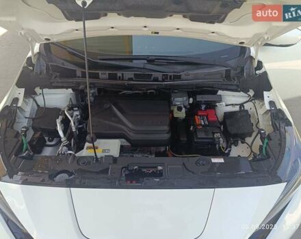 Білий Ніссан Ліф, об'ємом двигуна 0 л та пробігом 50 тис. км за 13500 $, фото 21 на Automoto.ua