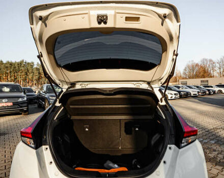 Белый Ниссан Лиф, объемом двигателя 0 л и пробегом 49 тыс. км за 13750 $, фото 37 на Automoto.ua