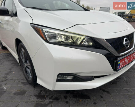 Белый Ниссан Лиф, объемом двигателя 0 л и пробегом 30 тыс. км за 15300 $, фото 11 на Automoto.ua