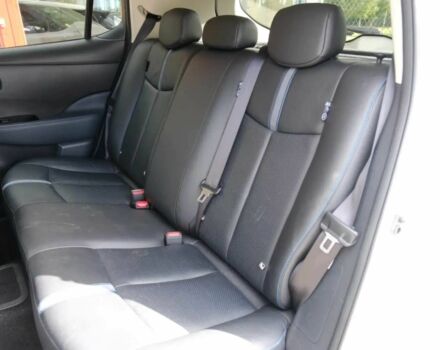 Белый Ниссан Лиф, объемом двигателя 0 л и пробегом 44 тыс. км за 3900 $, фото 10 на Automoto.ua