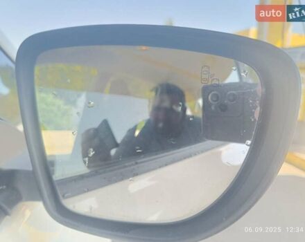 Білий Ніссан Ліф, об'ємом двигуна 0 л та пробігом 50 тис. км за 13500 $, фото 18 на Automoto.ua