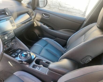 Белый Ниссан Лиф, объемом двигателя 0 л и пробегом 132 тыс. км за 12999 $, фото 17 на Automoto.ua