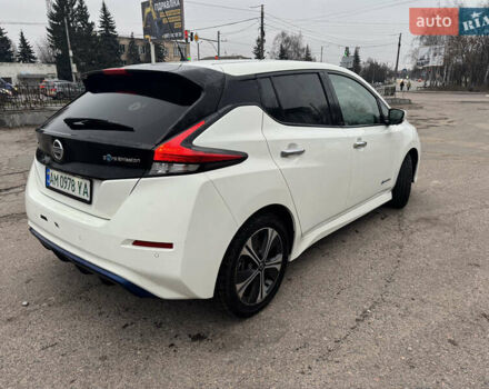 Белый Ниссан Лиф, объемом двигателя 0 л и пробегом 65 тыс. км за 13200 $, фото 4 на Automoto.ua