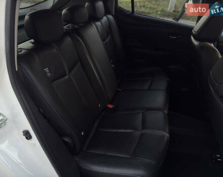 Белый Ниссан Лиф, объемом двигателя 0 л и пробегом 97 тыс. км за 12999 $, фото 22 на Automoto.ua