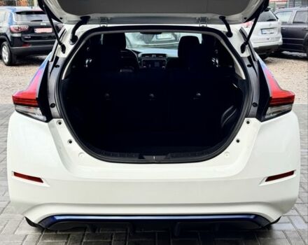 Білий Ніссан Ліф, об'ємом двигуна 0 л та пробігом 75 тис. км за 15700 $, фото 5 на Automoto.ua