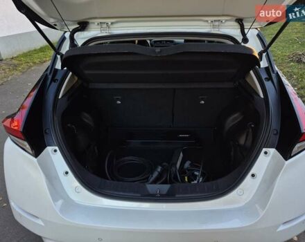 Белый Ниссан Лиф, объемом двигателя 0 л и пробегом 161 тыс. км за 13290 $, фото 22 на Automoto.ua