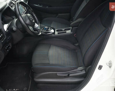 Белый Ниссан Лиф, объемом двигателя 0 л и пробегом 106 тыс. км за 16500 $, фото 13 на Automoto.ua