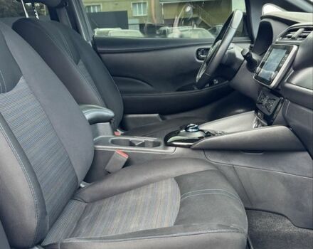 Білий Ніссан Ліф, об'ємом двигуна 0 л та пробігом 75 тис. км за 15700 $, фото 17 на Automoto.ua