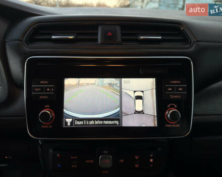 Белый Ниссан Лиф, объемом двигателя 0 л и пробегом 97 тыс. км за 12999 $, фото 16 на Automoto.ua