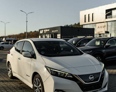 Белый Ниссан Лиф, объемом двигателя 0 л и пробегом 49 тыс. км за 13750 $, фото 6 на Automoto.ua