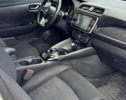 Білий Ніссан Ліф, об'ємом двигуна 0 л та пробігом 75 тис. км за 15700 $, фото 16 на Automoto.ua