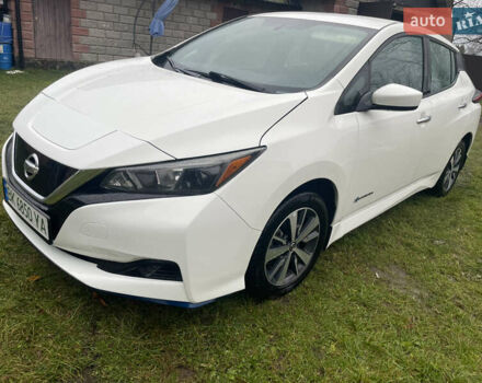 Белый Ниссан Лиф, объемом двигателя 0 л и пробегом 135 тыс. км за 12700 $, фото 1 на Automoto.ua