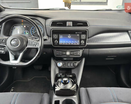 Белый Ниссан Лиф, объемом двигателя 0 л и пробегом 80 тыс. км за 13500 $, фото 25 на Automoto.ua