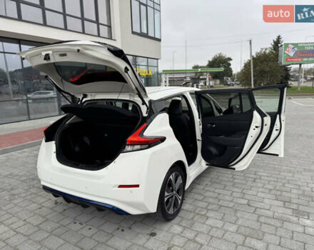 Белый Ниссан Лиф, объемом двигателя 0 л и пробегом 52 тыс. км за 13900 $, фото 20 на Automoto.ua