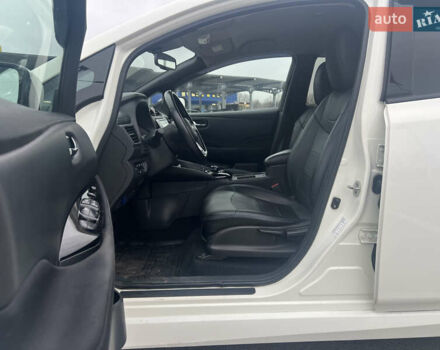 Білий Ніссан Ліф, об'ємом двигуна 0 л та пробігом 147 тис. км за 11700 $, фото 9 на Automoto.ua