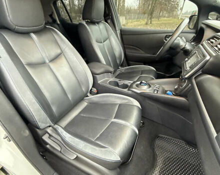 Белый Ниссан Лиф, объемом двигателя 0 л и пробегом 58 тыс. км за 13500 $, фото 37 на Automoto.ua