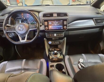 Білий Ніссан Ліф, об'ємом двигуна 0 л та пробігом 98 тис. км за 15900 $, фото 3 на Automoto.ua