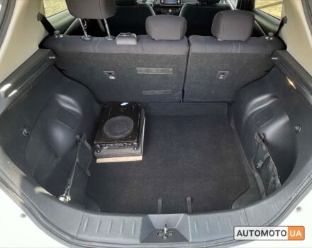 Белый Ниссан Лиф, объемом двигателя 40 л и пробегом 125 тыс. км за 12900 $, фото 8 на Automoto.ua