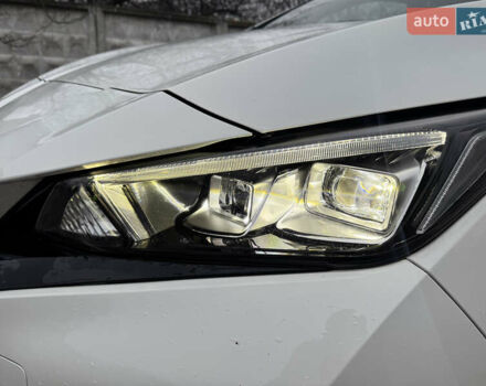 Белый Ниссан Лиф, объемом двигателя 0 л и пробегом 65 тыс. км за 13200 $, фото 10 на Automoto.ua