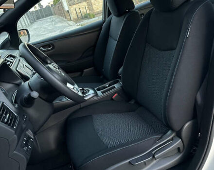 Белый Ниссан Лиф, объемом двигателя 0 л и пробегом 35 тыс. км за 12700 $, фото 35 на Automoto.ua