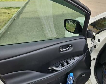 Белый Ниссан Лиф, объемом двигателя 0 л и пробегом 51 тыс. км за 14150 $, фото 8 на Automoto.ua