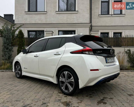 Белый Ниссан Лиф, объемом двигателя 0 л и пробегом 29 тыс. км за 17900 $, фото 13 на Automoto.ua