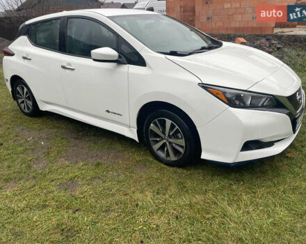 Белый Ниссан Лиф, объемом двигателя 0 л и пробегом 135 тыс. км за 12700 $, фото 2 на Automoto.ua