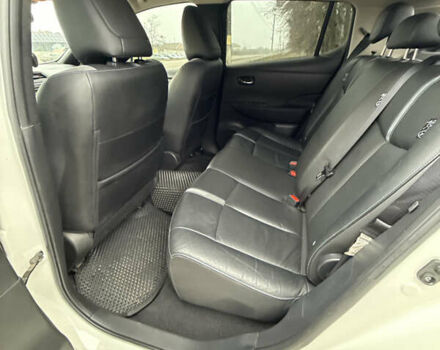 Белый Ниссан Лиф, объемом двигателя 0 л и пробегом 58 тыс. км за 13500 $, фото 28 на Automoto.ua