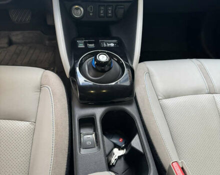 Белый Ниссан Лиф, объемом двигателя 0 л и пробегом 47 тыс. км за 17000 $, фото 11 на Automoto.ua