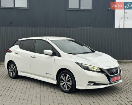 Белый Ниссан Лиф, объемом двигателя 0 л и пробегом 22 тыс. км за 14200 $, фото 6 на Automoto.ua